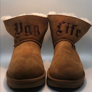 NEW Women’s  Limited Edition “Ugg Life” Short Boot